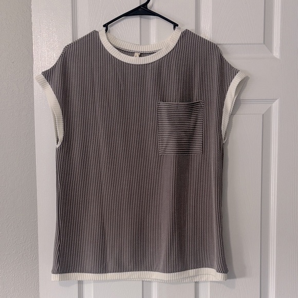 Chic tan/grey and White Women's Muscle Tee - Picture 1 of 5